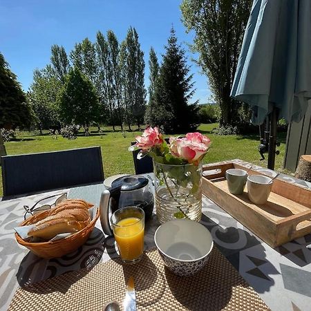 Le Vieil Home, Au Pied De La Cite Medievale La Haute-Chapelle Zewnętrze zdjęcie