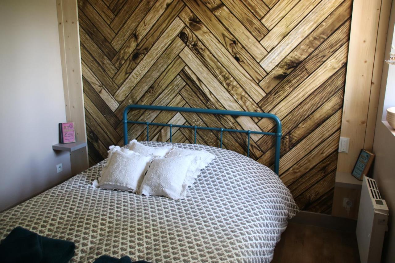 Le Vieil Home, Au Pied De La Cite Medievale La Haute-Chapelle Zewnętrze zdjęcie